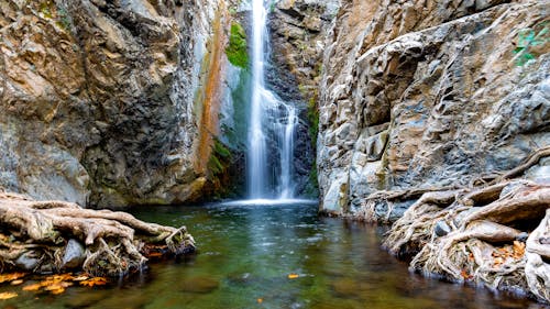Безкоштовне стокове фото на тему «вода, Водоспад, Долина»