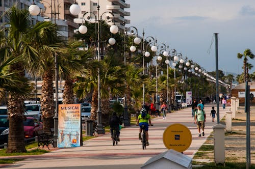 Kostnadsfri bild av boulevard, cyklist, cypern