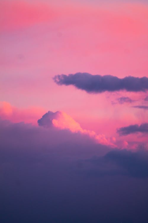 Dramatic Pink Sky at Dusk 