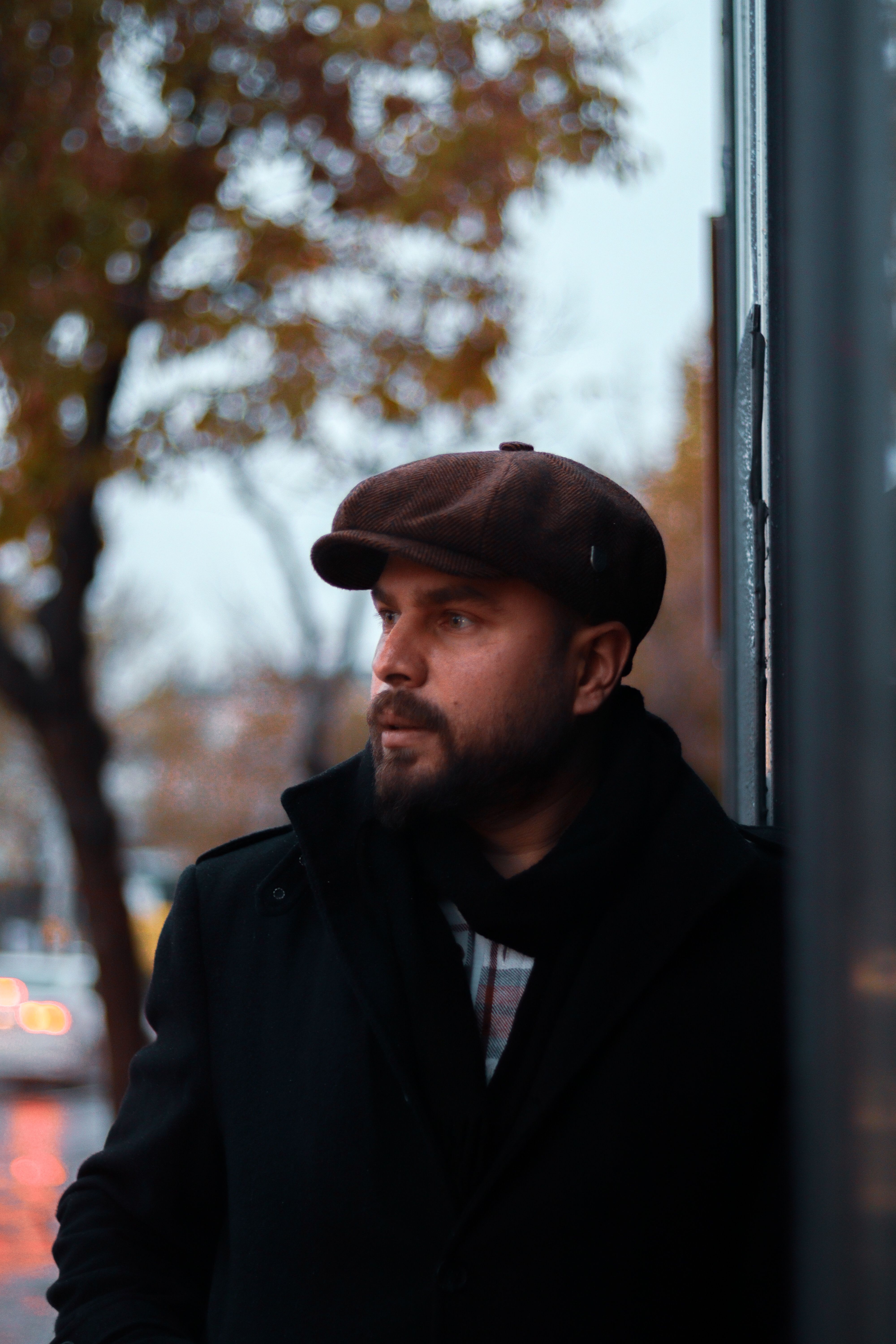 Man in Newsboy Cap and Coat in Autumn · Free Stock Photo