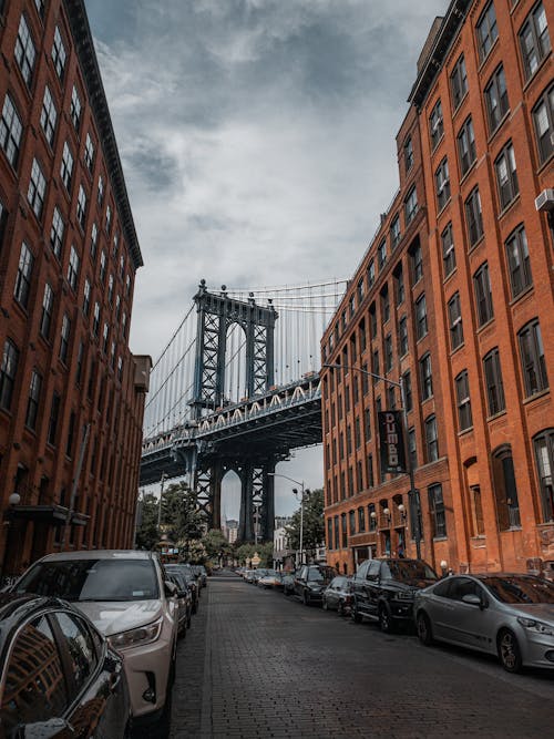 Free Manhattan Bridge behind Street in New York Stock Photo