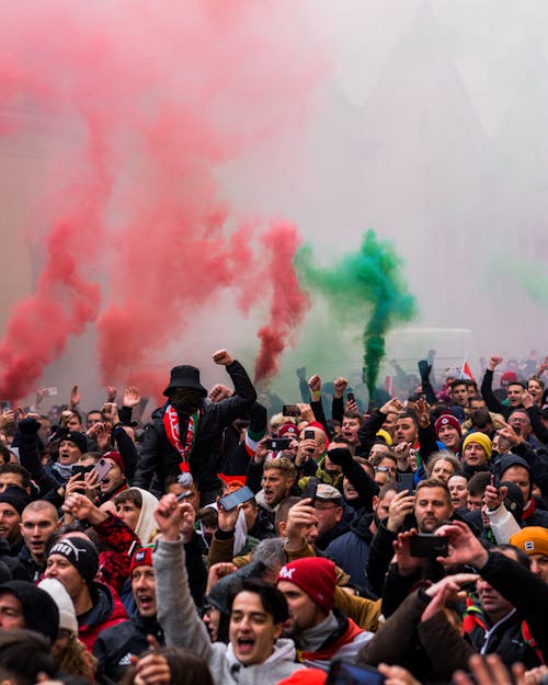 Fotobanka s bezplatnými fotkami na tému dav ľudí, dym, fanúšikovia