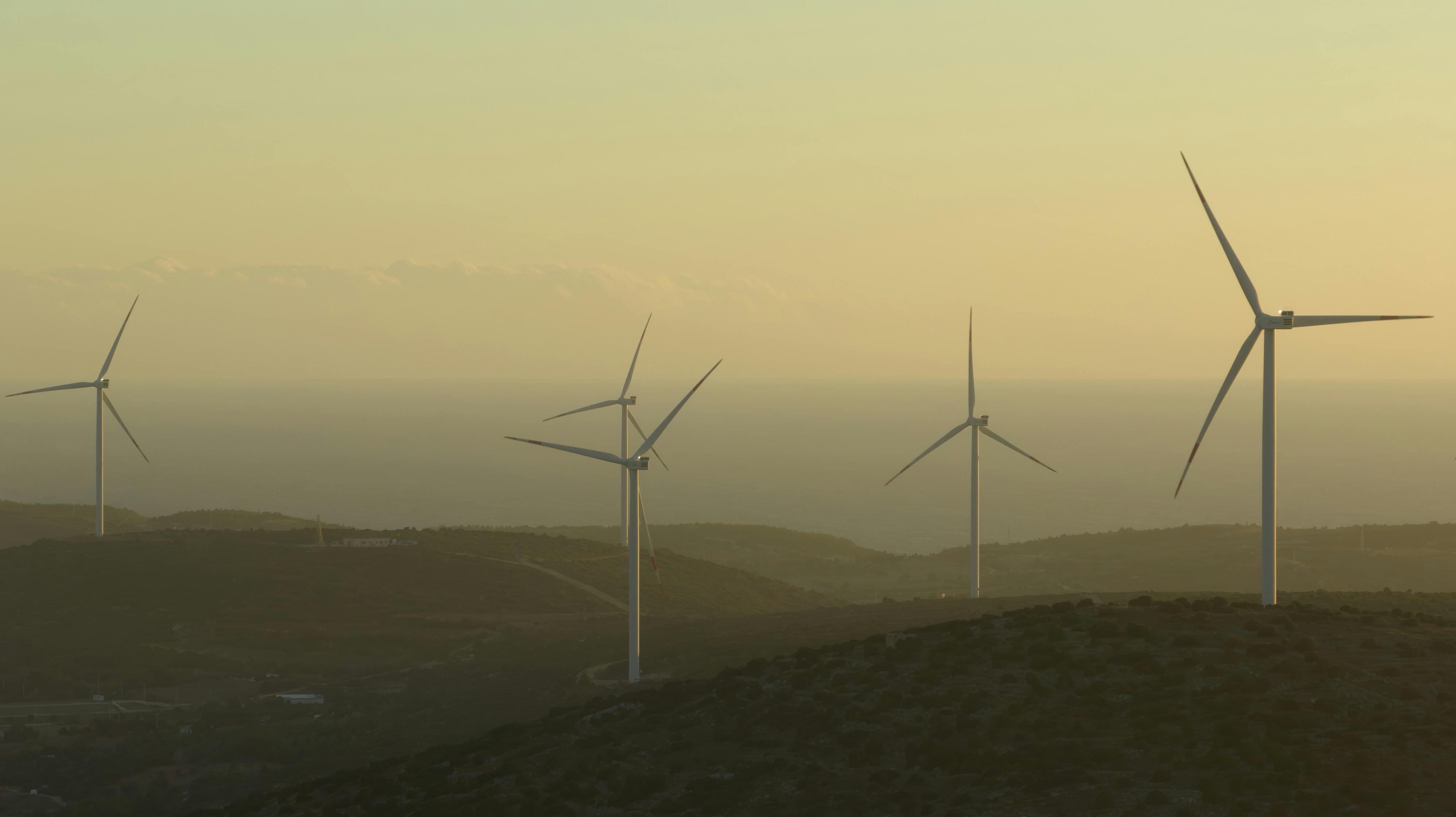2019 Wind Energy Data &amp; Technology Trends — Photo by Ahmet Kurt on Pexels
