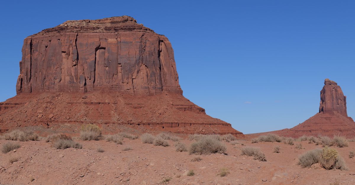 Breathtaking view of iconic sandstone buttes in Monument Valley, Arizona.