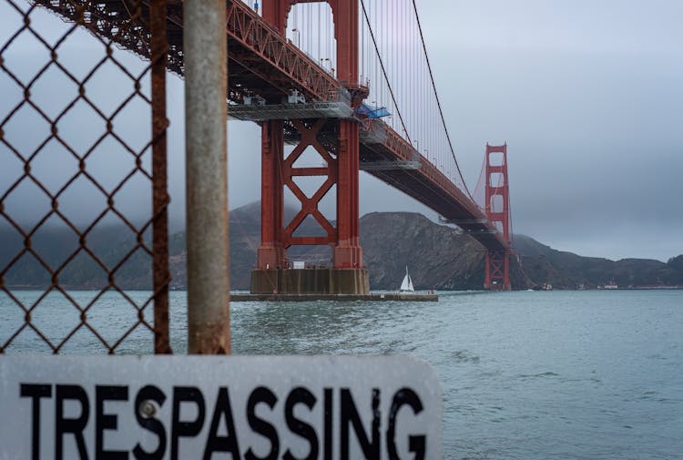 View Of The Golden Gate Bridge Over The San Francisco Bay, San Francisco, California, USA