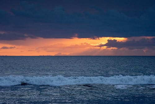 Kostnadsfri bild av hav, kust, moln