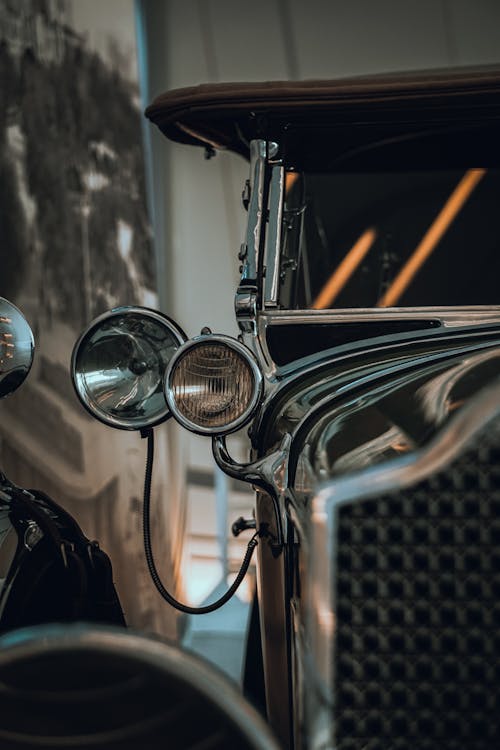 Close-up of Vintage Car Front · Free Stock Photo