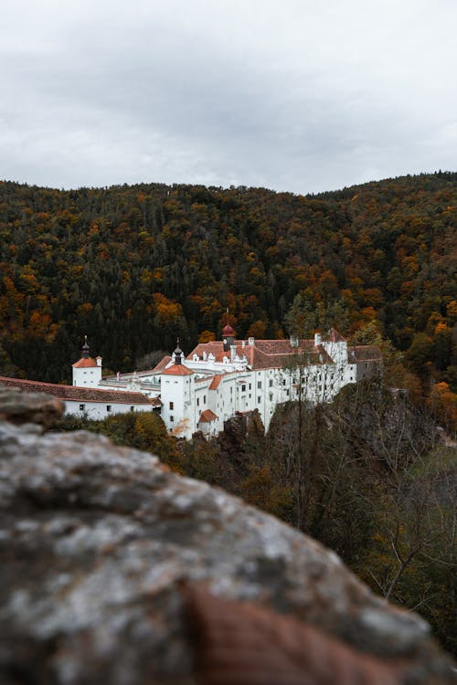 Foto profissional grátis de castelo, castelos, colinas