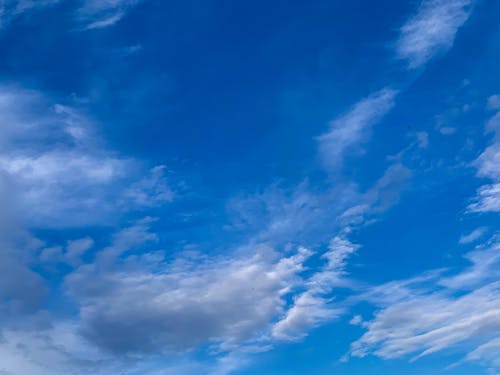 Foto profissional grátis de atmosfera, céu azul, cirrostratus