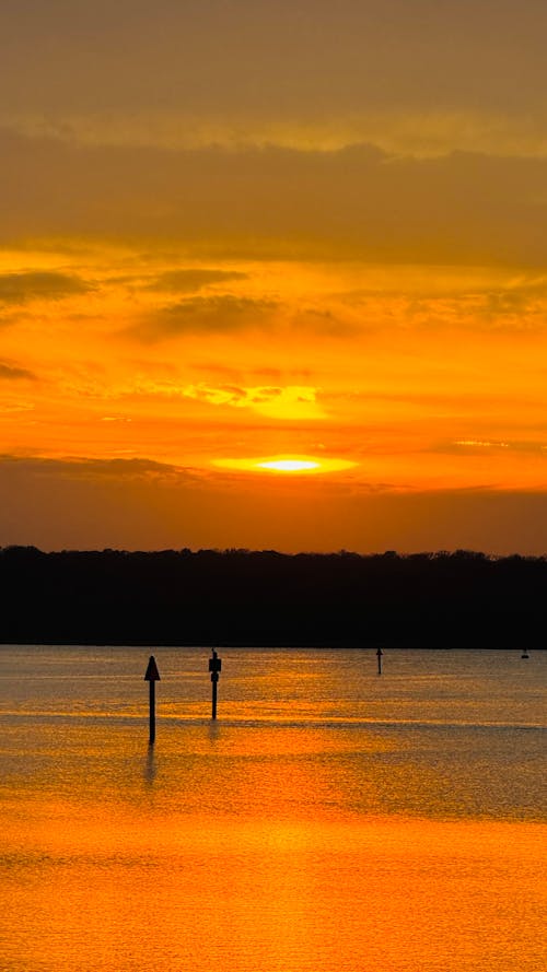 Darmowe zdjęcie z galerii z tło zachodu słońca, zachód słońca na plaży