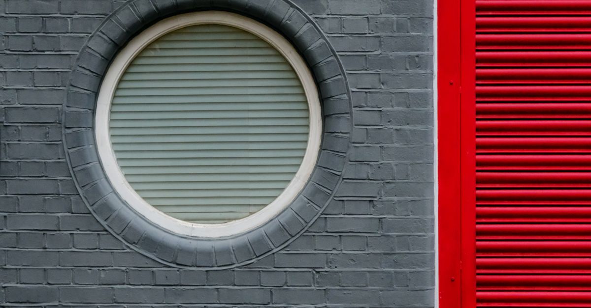 Circular Window Pattern Circular Window on Wall · Free Stock Photo
