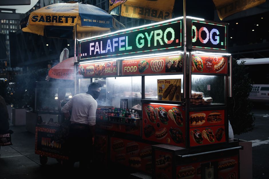 Essential Halal Food Tips for First-Time Muslim Travelers