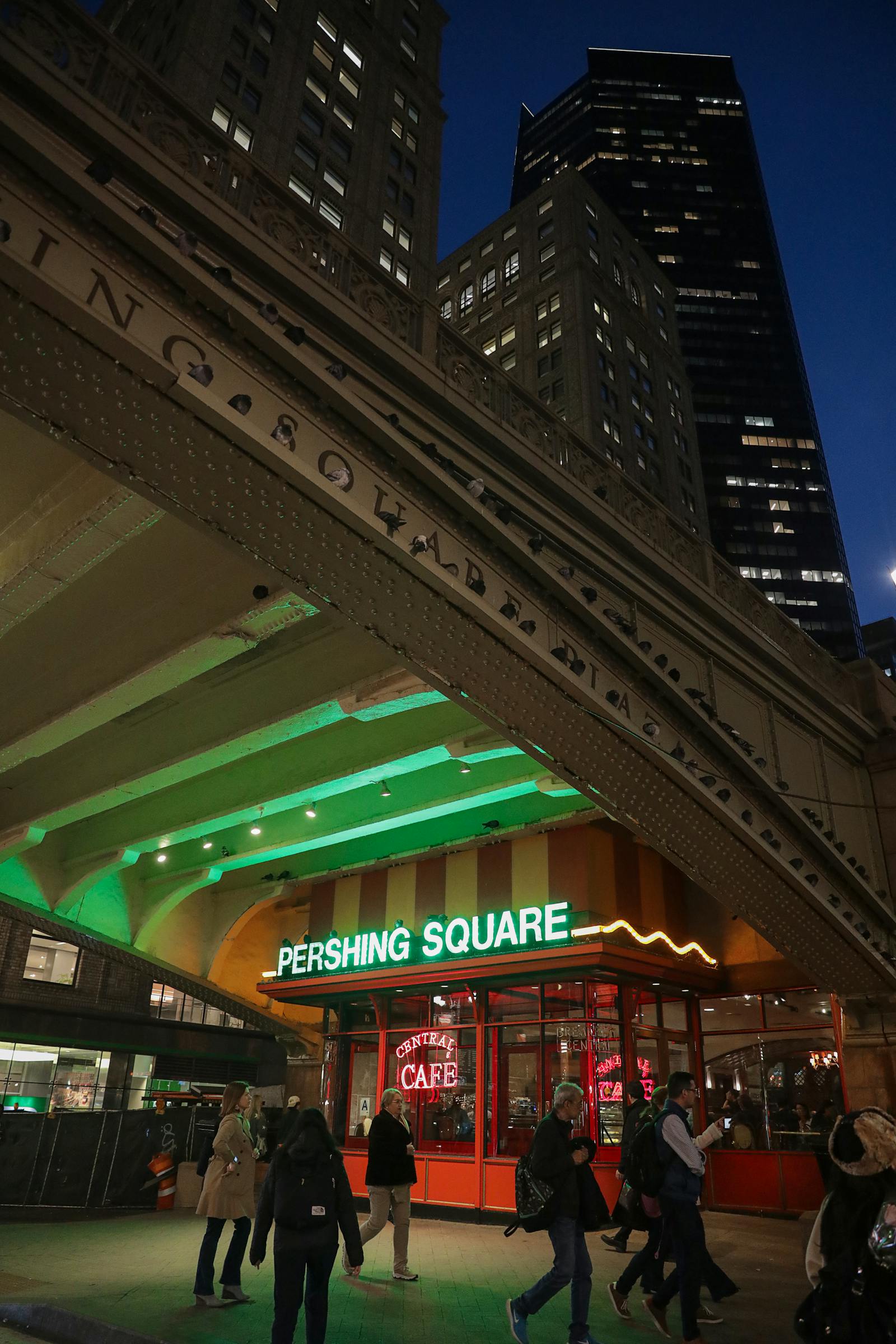 places to go in new york city at night