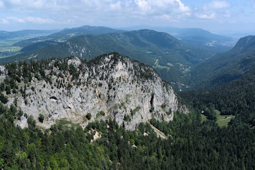 Gratis stockfoto met bergen, bergketen, bomen