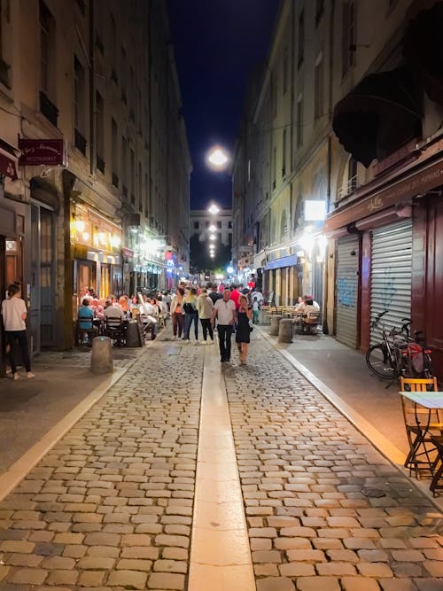 Безкоштовне стокове фото на тему «lyon2, monlyon, rue des marronniers»