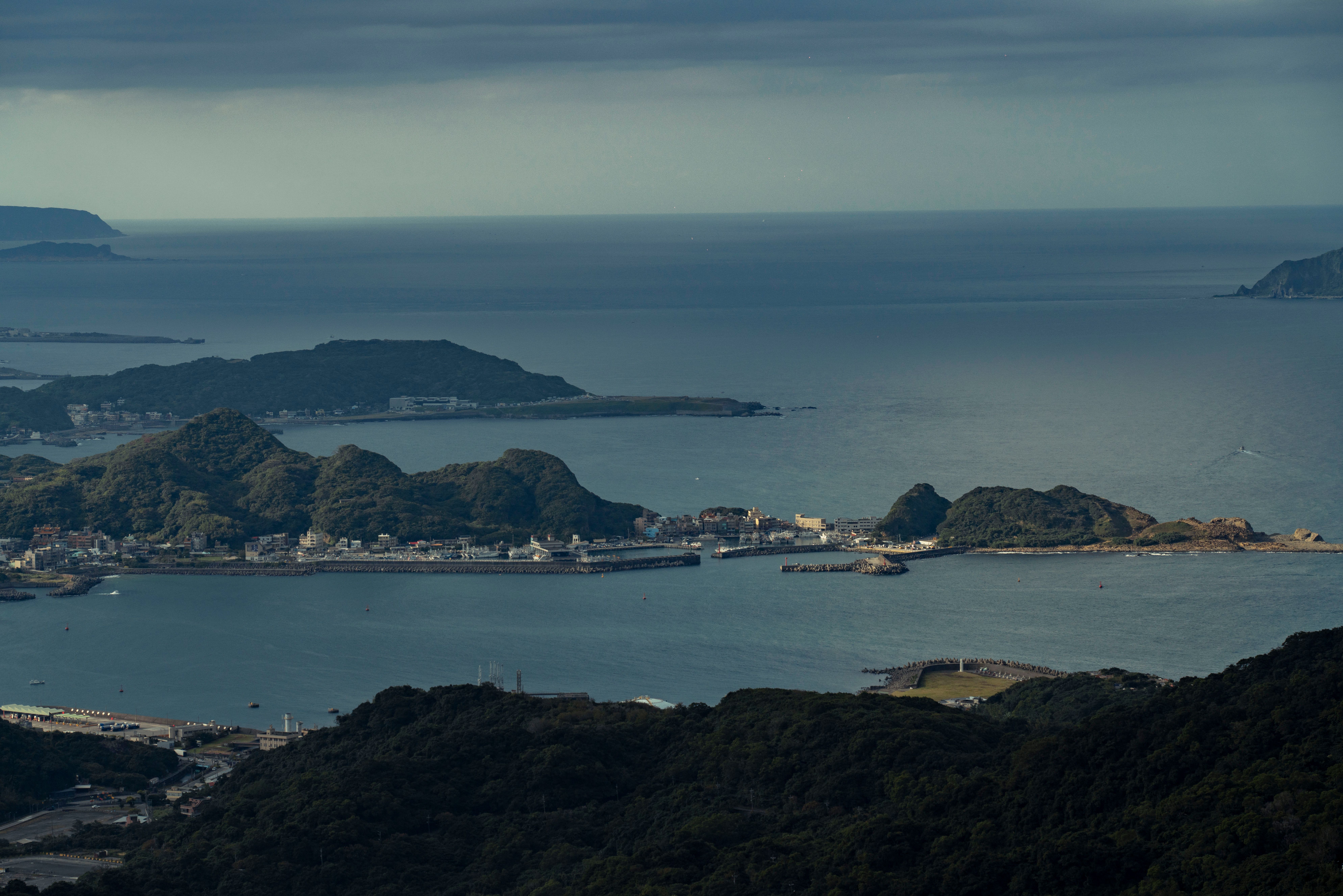Wide Shot of the Coastline of Taiwan · Free Stock Photo