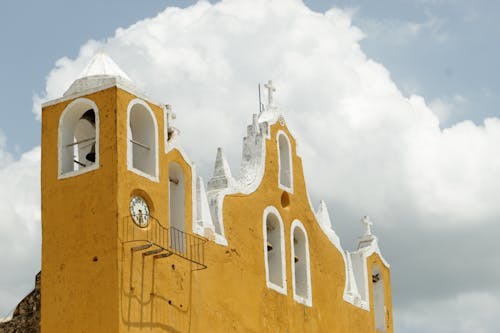 Foto profissional grátis de arquitetura, arquitetura colonial, arquitetura da igreja