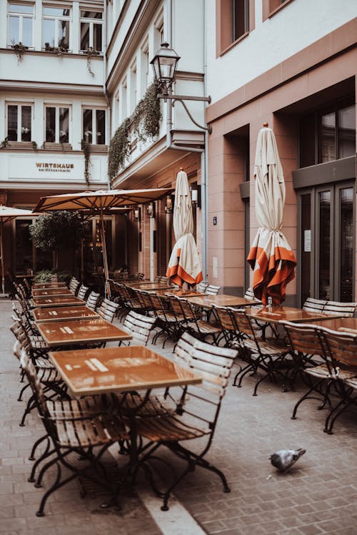 Outdoor Restaurant Tables in Frankfurt City Square 