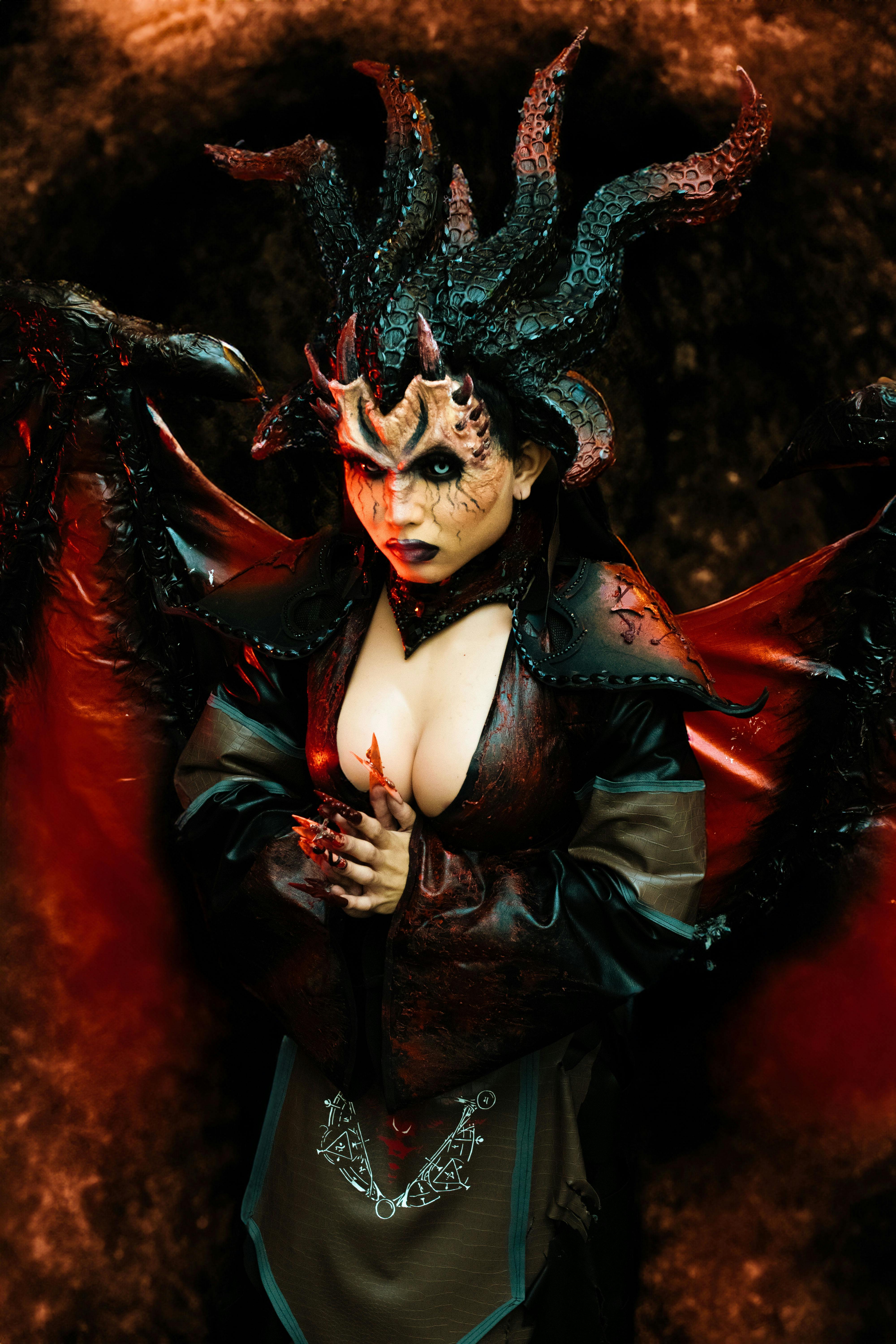 grátis Foto profissional grátis de arrumar-se, arte performática, asas Foto profissional