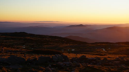 Fotos de stock gratuitas de amanecer, anochecer, cerros