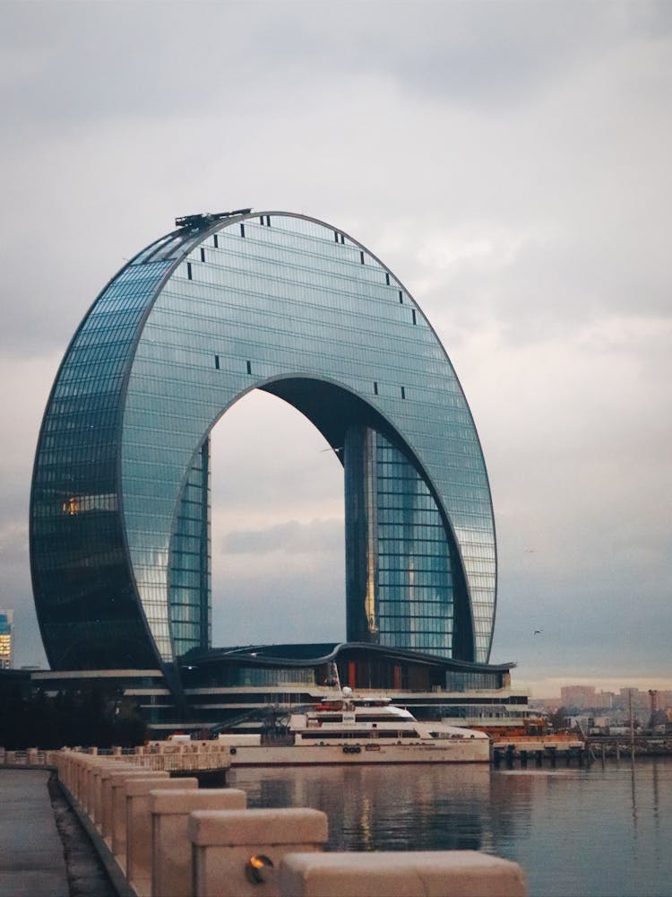 Glass Hotel In Baku 