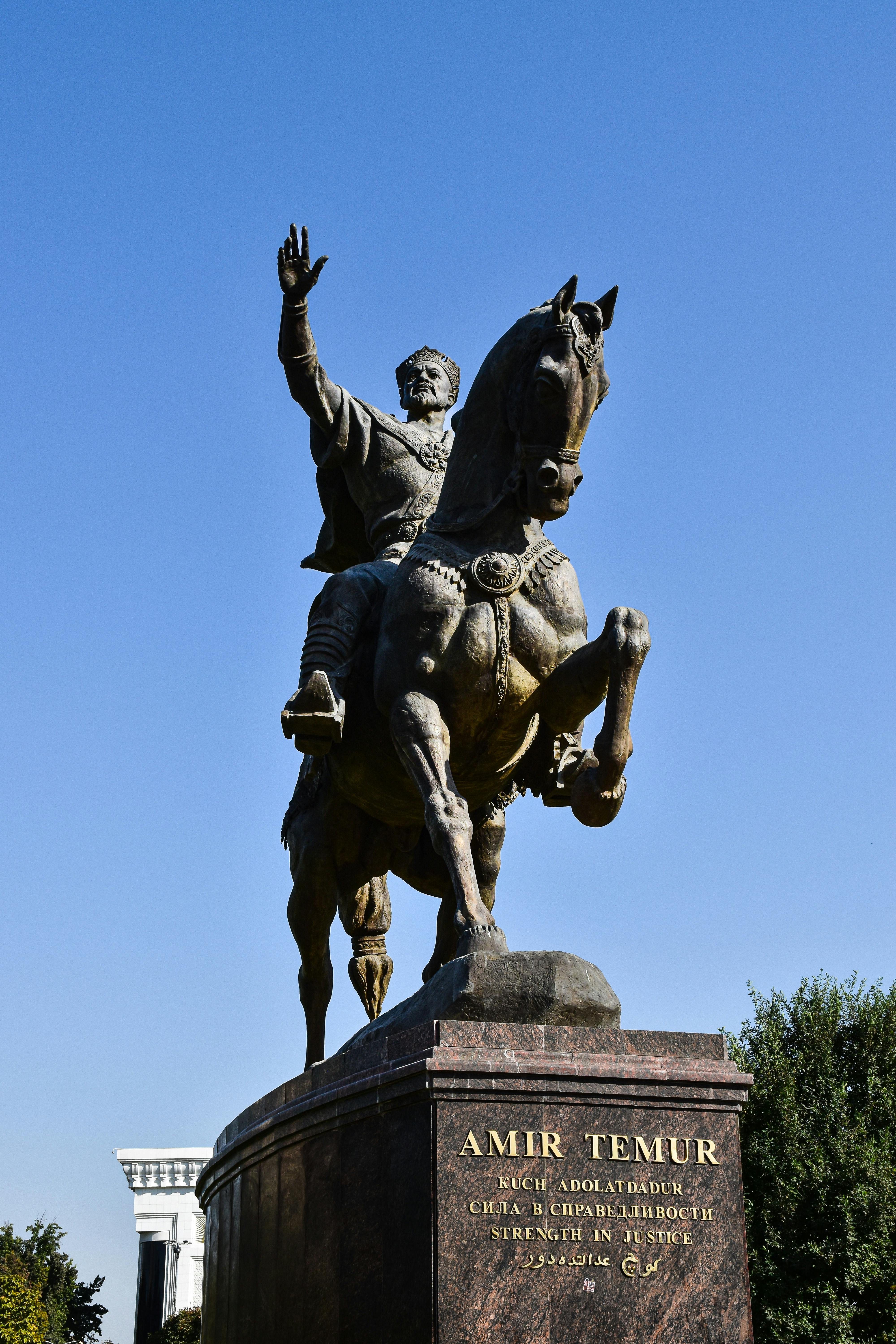 Amir Temur Monument