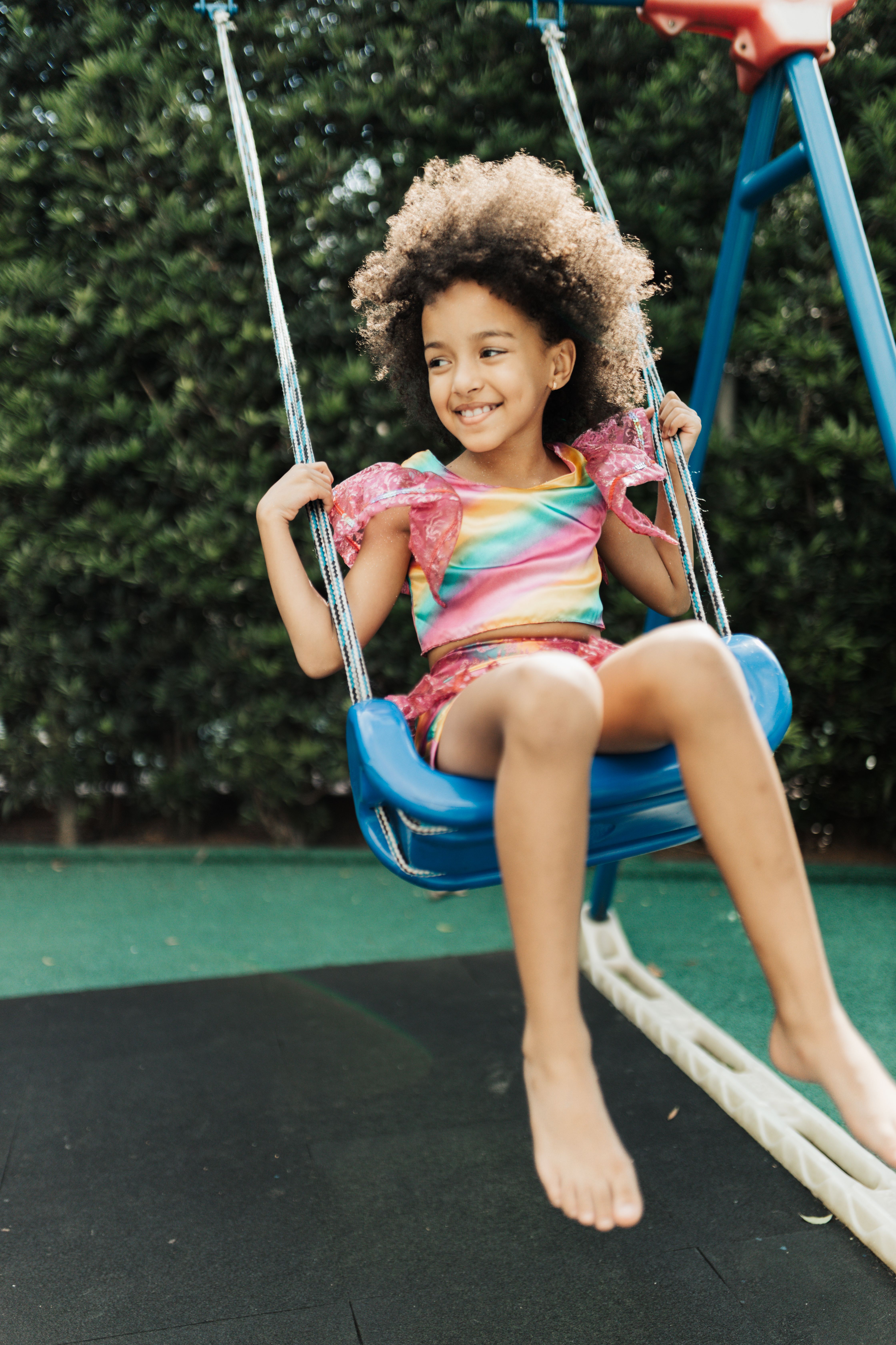 Foto de stock gratuita sobre afro, balanceándose, balancearse, descalzo ...
