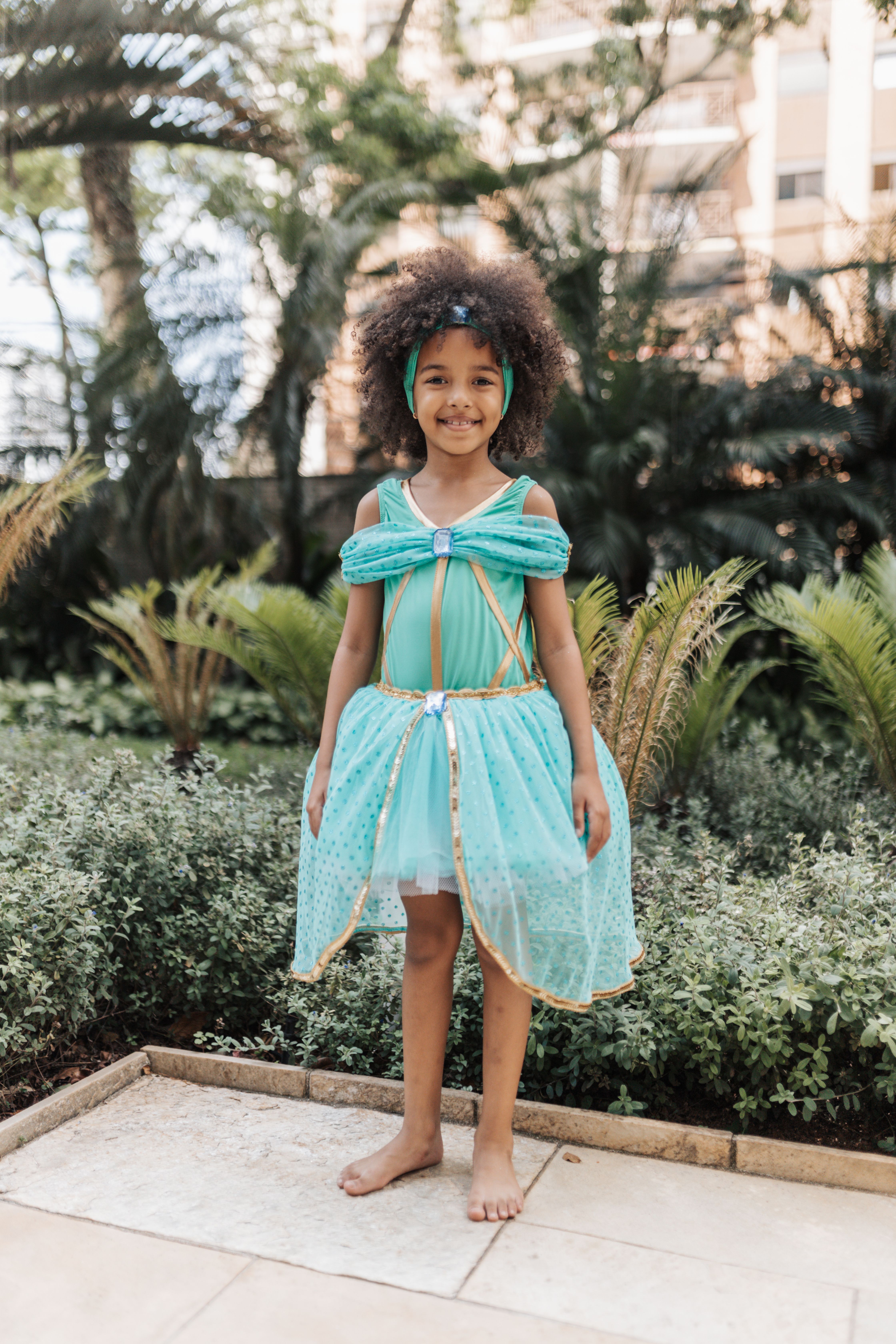 Girl in Green Dress  Free Stock Photo