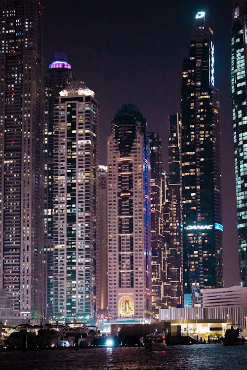 Безкоштовне стокове фото на тему «будівлі, вертикальні постріл, Дубай»