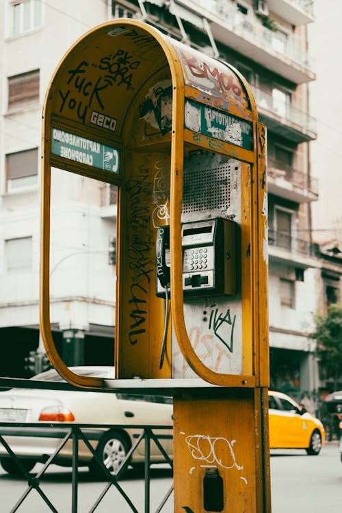 Fotos de stock gratuitas de antiguo, cabina telefónica, calle