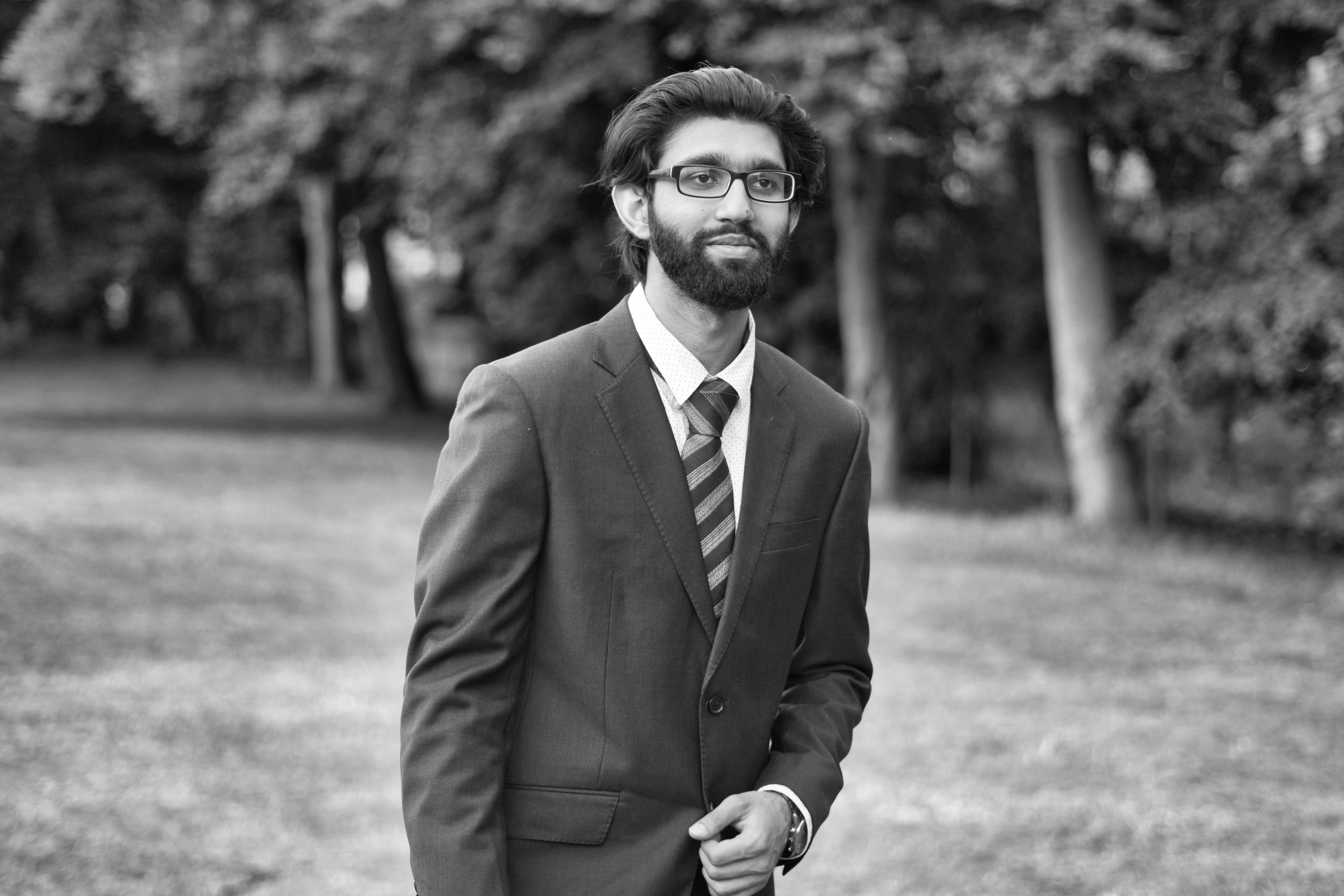Portrait of Man Wearing Suit in Black and White · Free Stock Photo