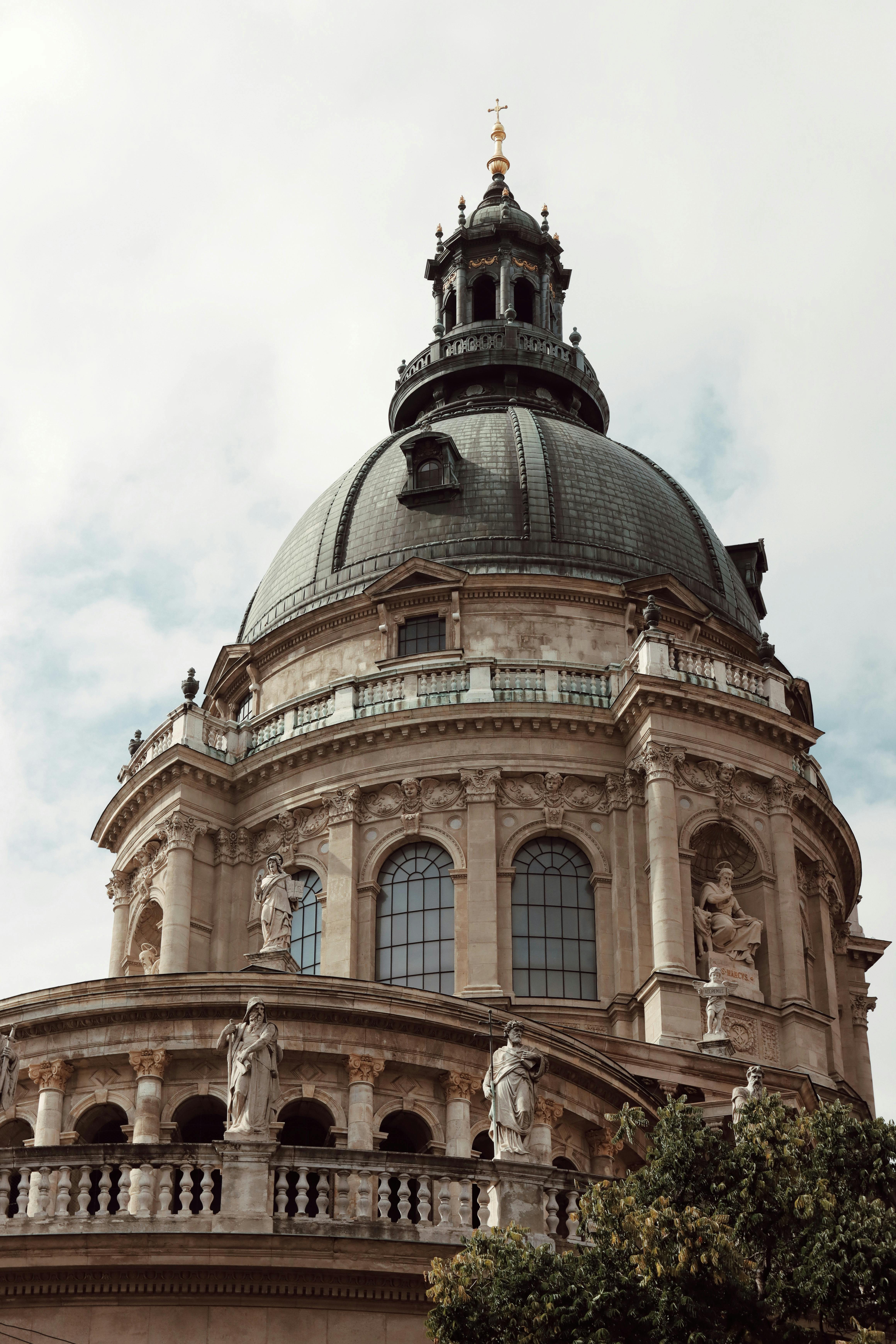 Basilica · Free Stock Photo