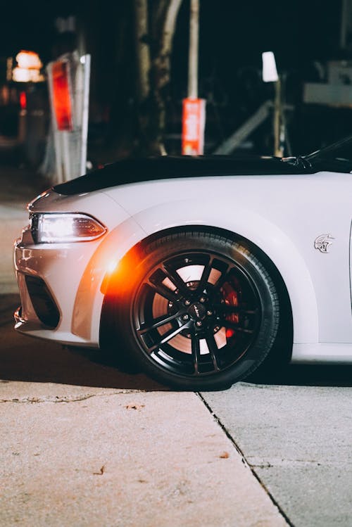 white dodge scat pack, with black wheels 🛞 