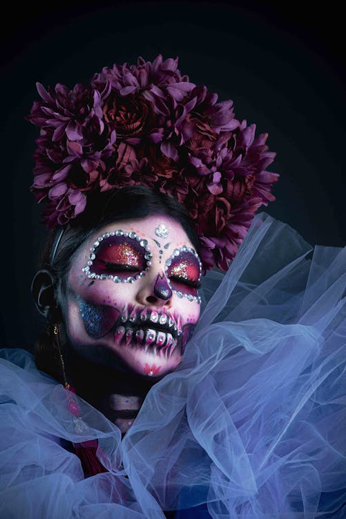 Catrina Makeup for Day fo the Dead · Free Stock Photo
