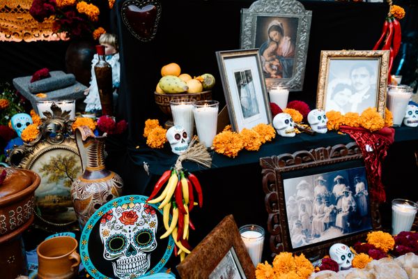 Vibrant Dia de los Muertos Altar with Marigolds · Free Stock Photo