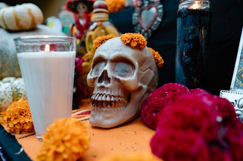 Gratis lagerfoto af alter, blomster, dia de muertos