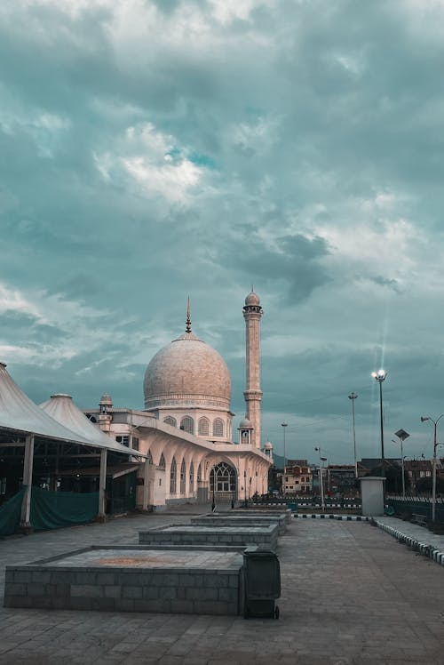 Gratis stockfoto met Dargah Hazratbal-schrijn, gebouw, gedenkteken