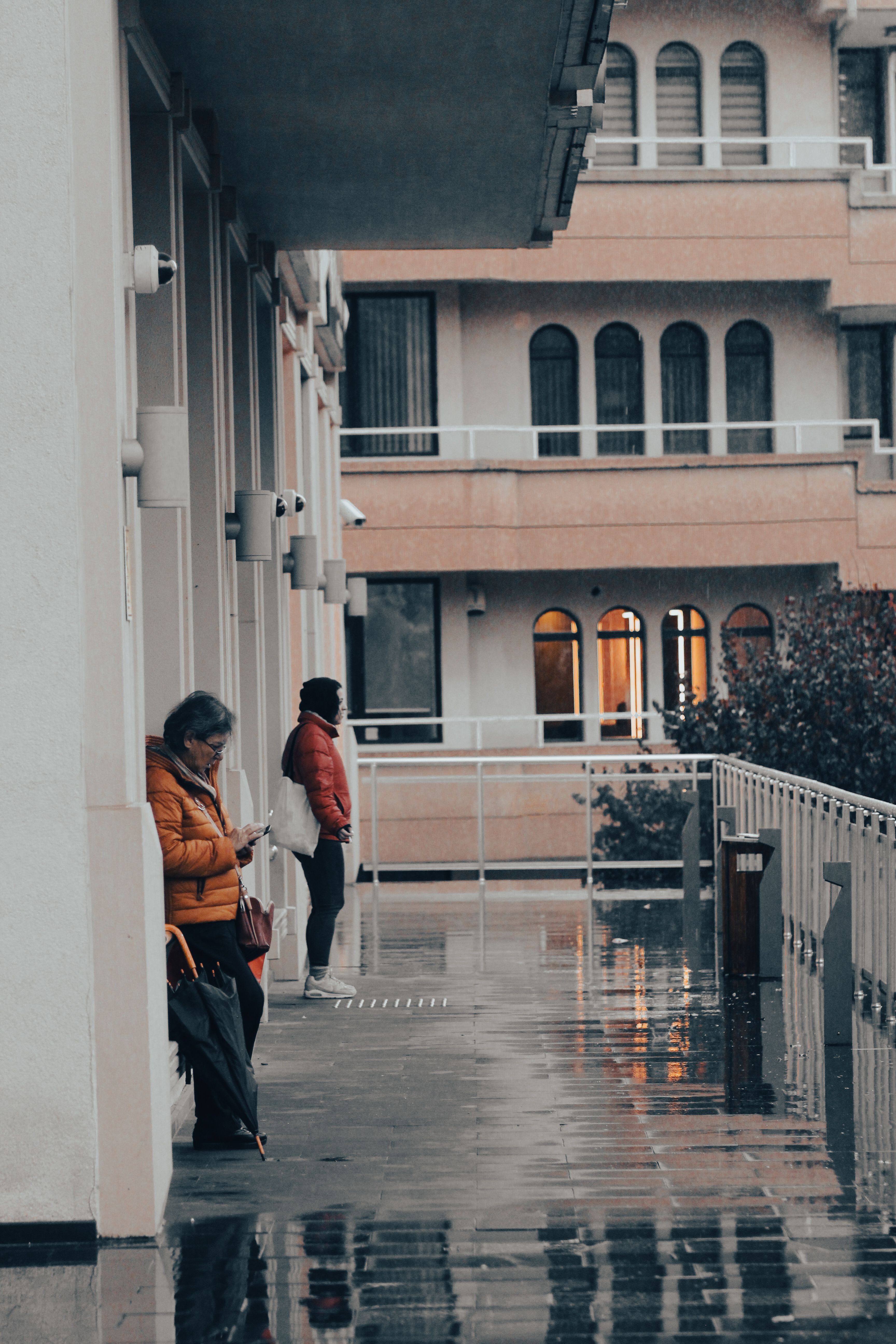 Waiting In Rain Photos, Download The BEST Free Waiting In Rain Stock ...