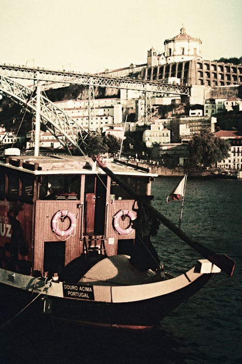Δωρεάν στοκ φωτογραφιών με dom luis i γέφυρα, douro, βάρκα