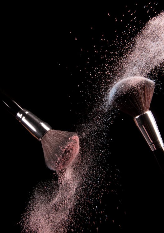 Free cosmetics makeup tricks article makeup brushes and powder dust explosion