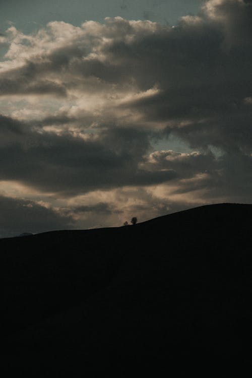 Darmowe zdjęcie z galerii z chmura, natura, pionowy strzał