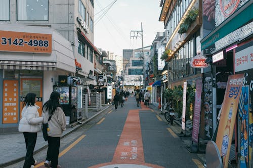 人, 商店, 城市街道 的 免费素材图片