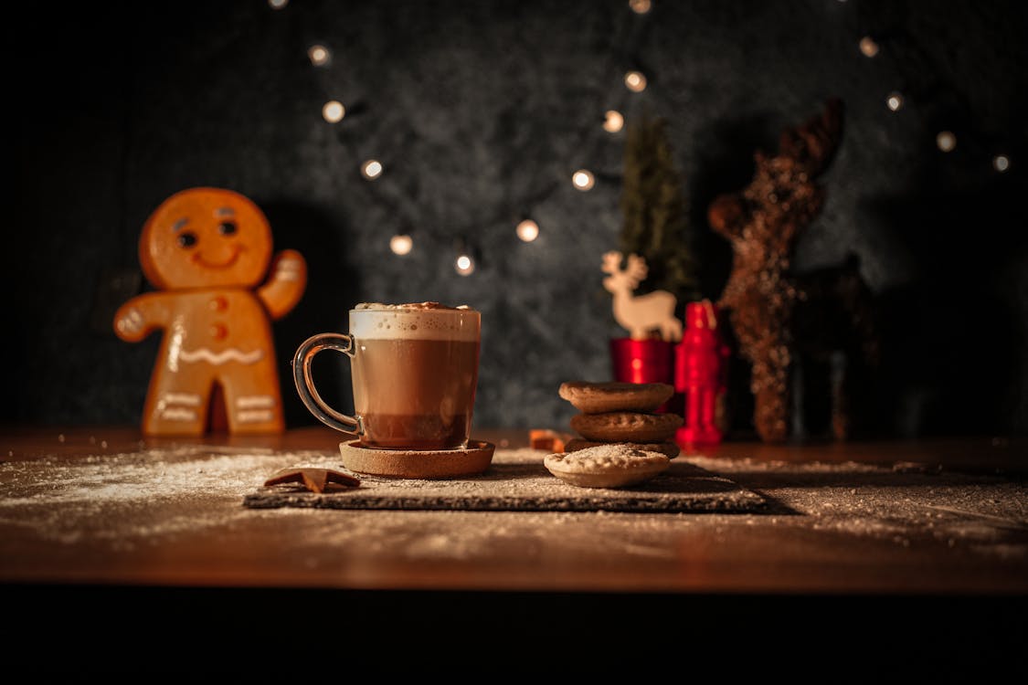 Christmas Time - Cakes and Hot Chocolate