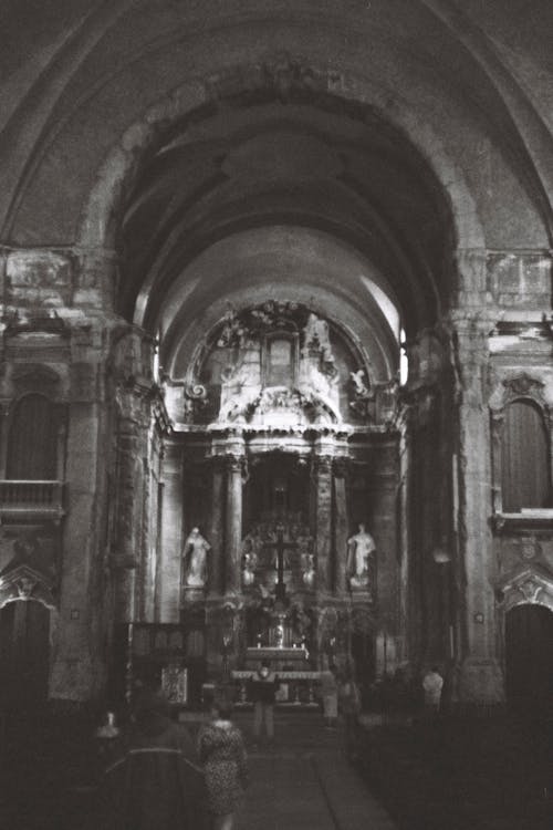 Immagine gratuita di altare, archi, bianco e nero