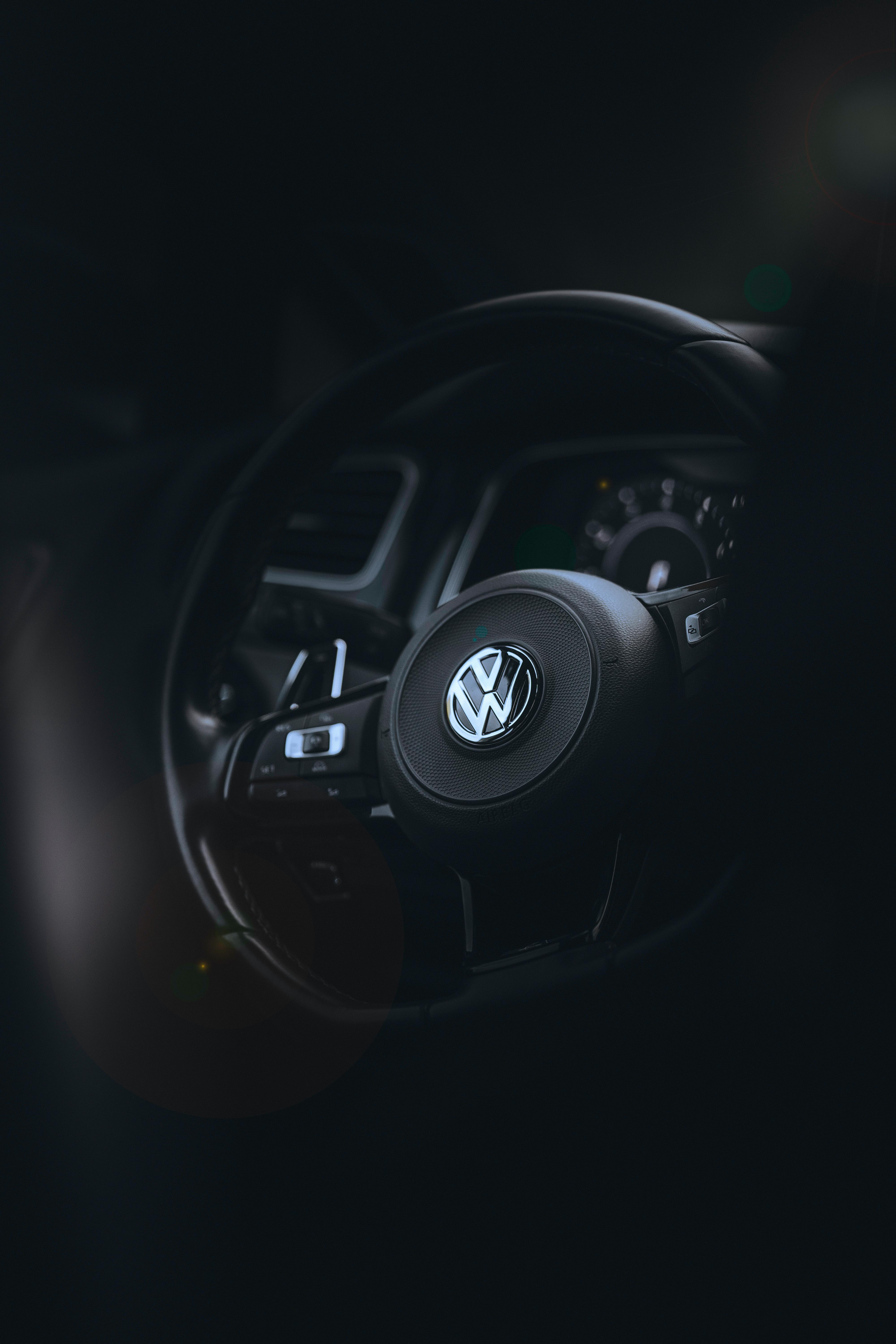 Steering wheel emblem | Toyota Sienna Forum - siennachat.com