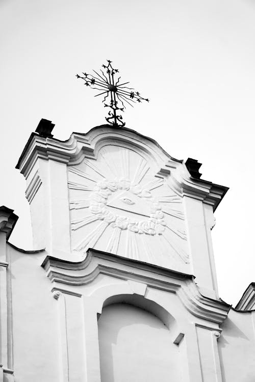 Бесплатное стоковое фото с вертикальный выстрел, крест, религия