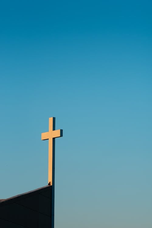 Darmowe zdjęcie z galerii z błękitne niebo, chrześcijaństwo, kościół