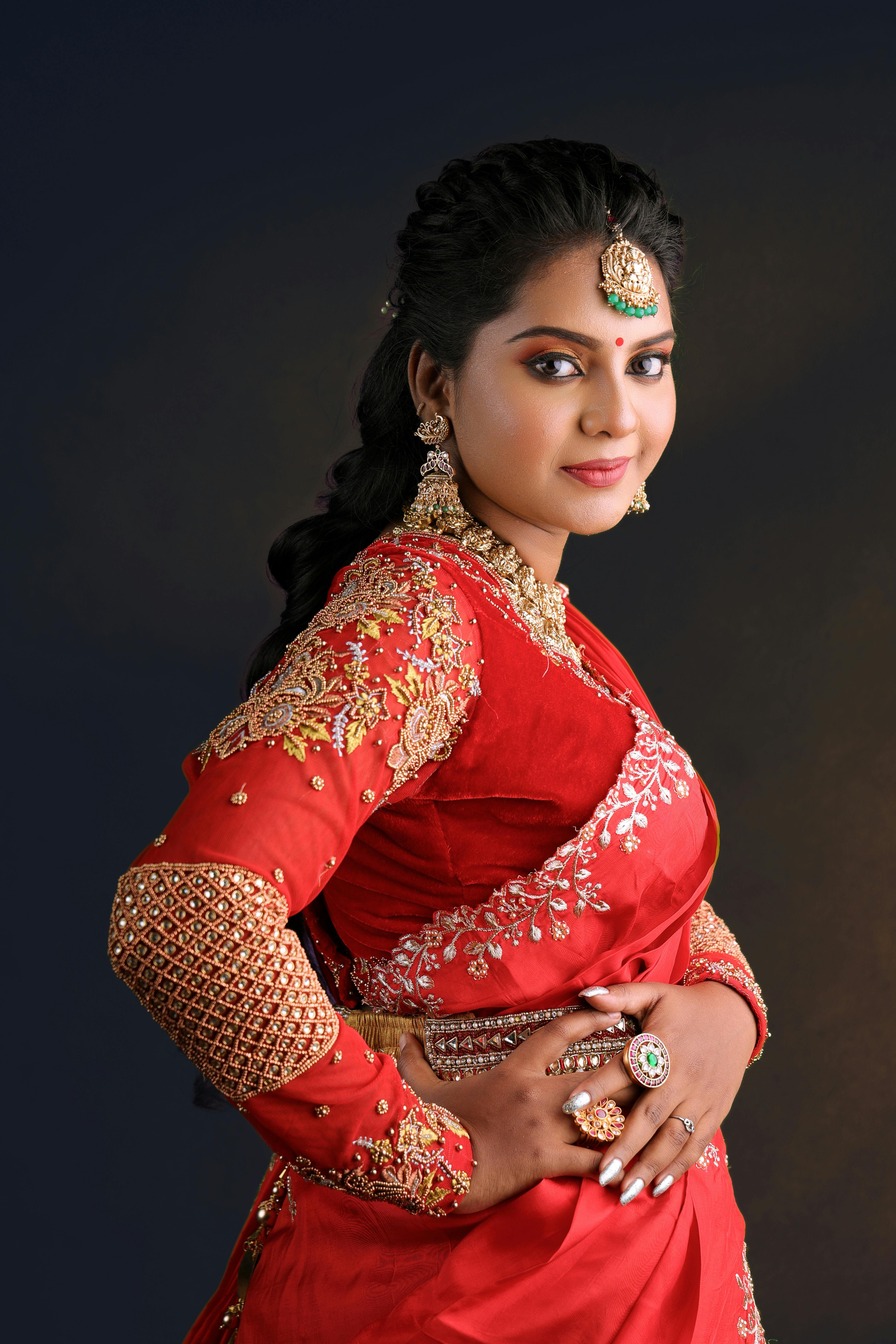 Top 15 Telugu Serial Actress Traditional Vs Modern Dress / Deepthi Manne /  Debjani Modak / Raksha - YouTube