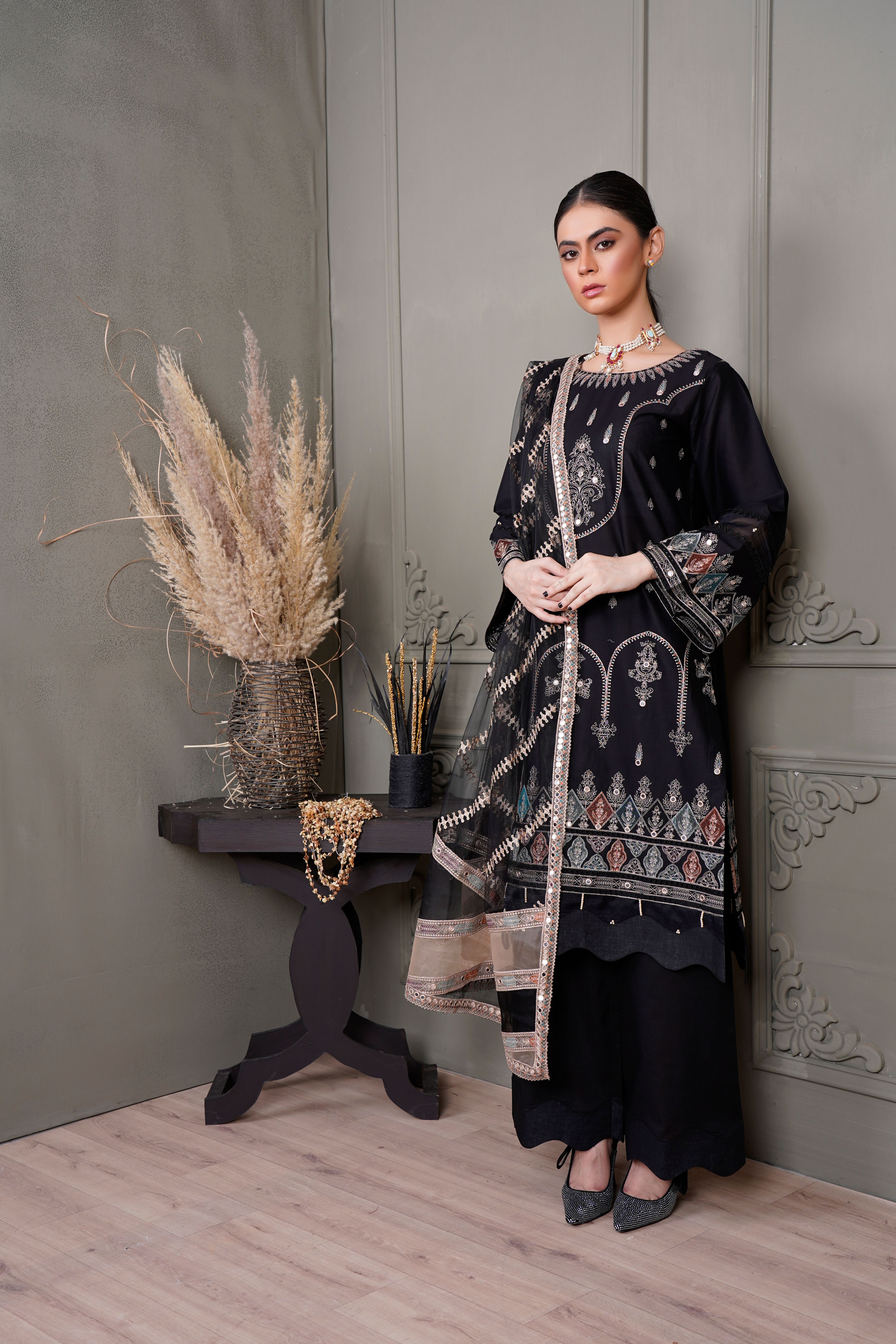black western dress | shoot by Dhanno · Free Stock Photo