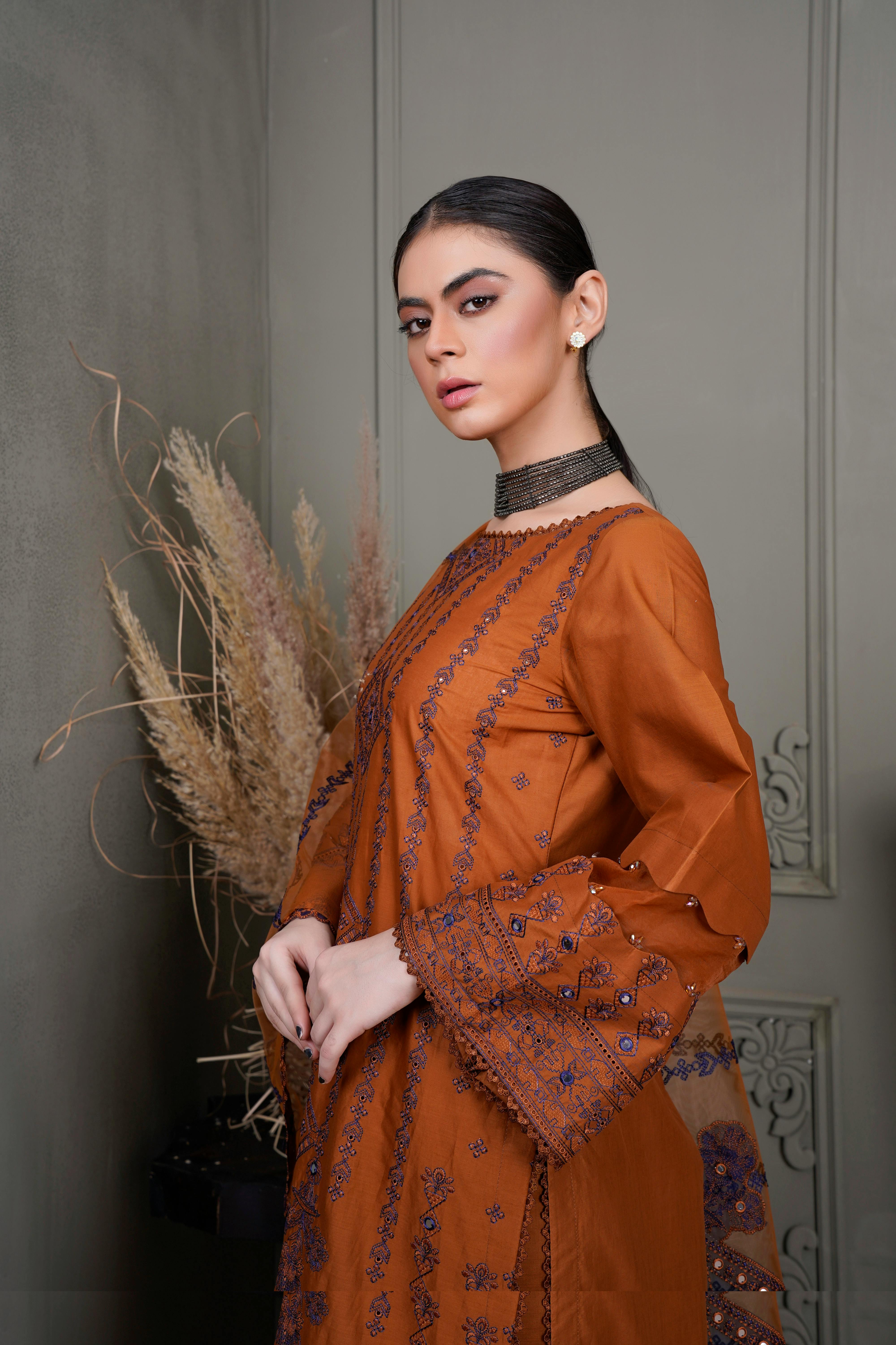 Kurta sales shalwar girl